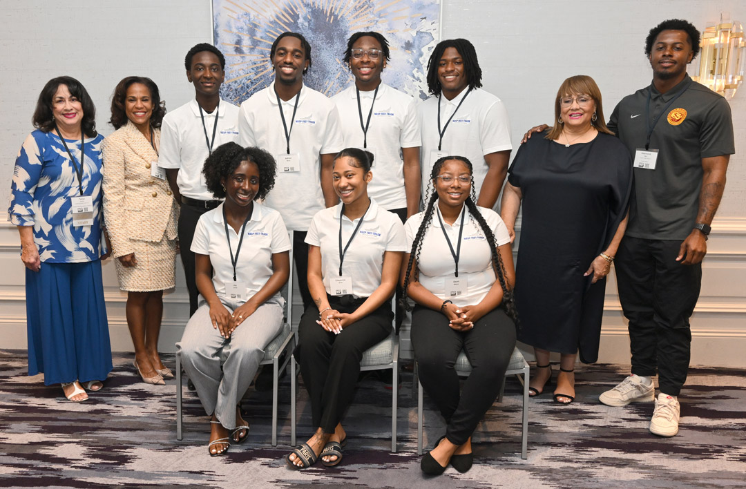 2024 Photo of Current Fast-Track Students with Mentors Tanya Victor, Stephanie Ivy Sanford, and Norice Rice